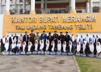 Bupati M. Syukur Pimpin Upacara Peringatan Hari Sumpah Pemuda, Ingatkan Pemuda Jauhi Narkoba