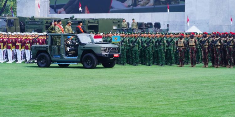 Panglima TNI Tinjau Gladi Bersih Upacara HUT Ke-81 TNI Tahun 2026